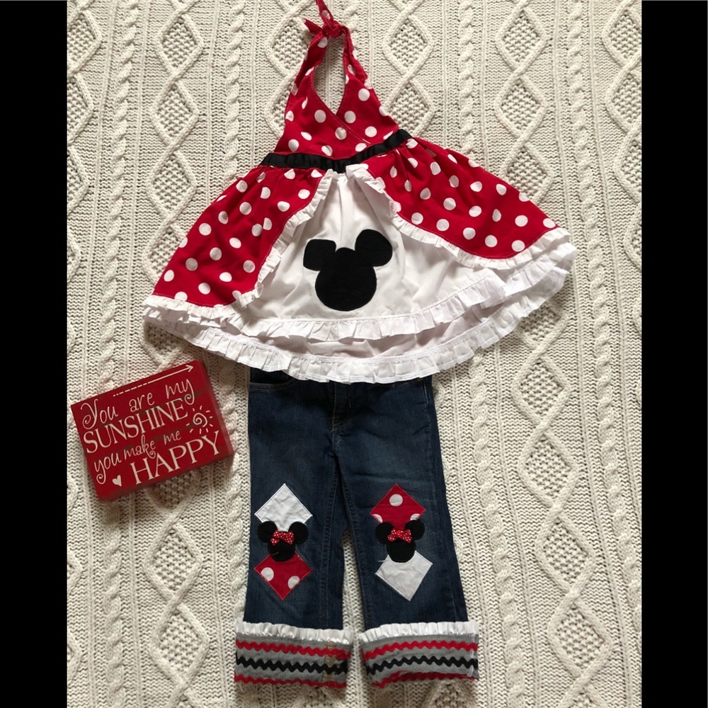 Euc-custom boutique Minnie halter and Capri set